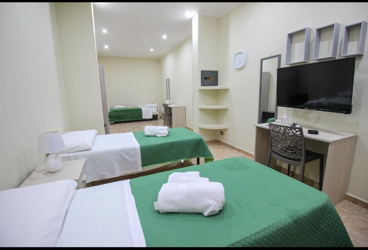 Anthony Apartments Central Station Palermo Buitenkant foto