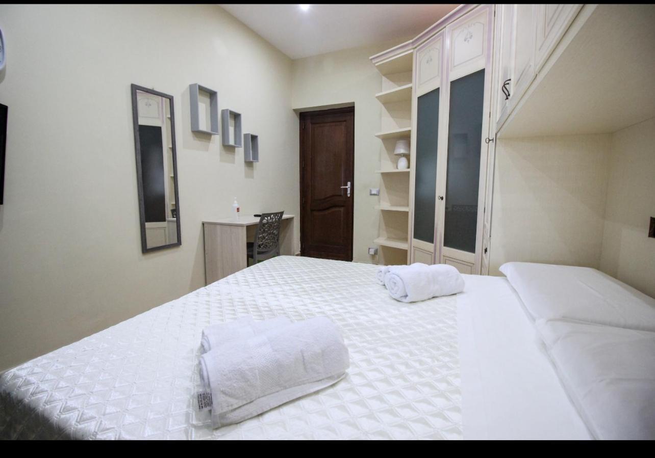 Anthony Apartments Central Station Palermo Buitenkant foto